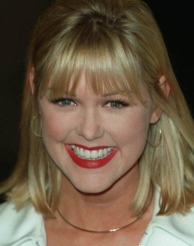 Lisa Stahl as Maureen Peak