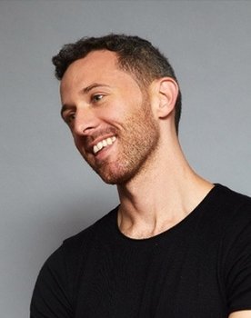 Anthony DeWitt as Bartender