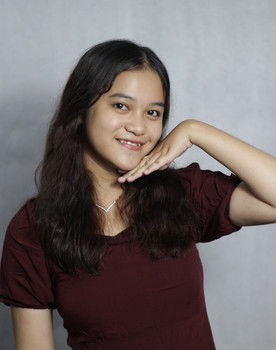 Novia Rahmatunnisa as Novia