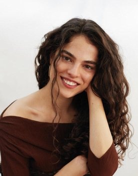 Adele Cammarata as Giovanna D'Ondes