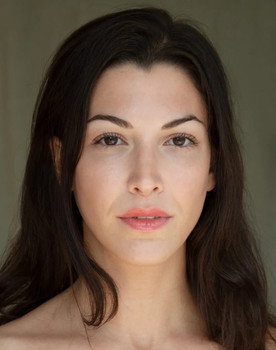 Amira El Sayed as Maha
