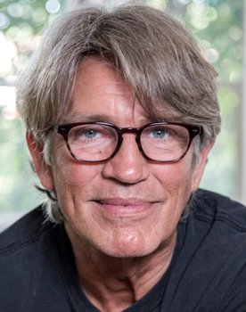 Eric Roberts as Clark