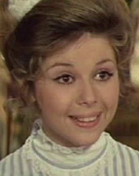 Martine Kelly as The Woman in the Bar
