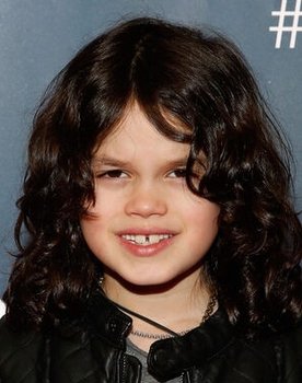 Dylan Schombing as Kyle Jr.