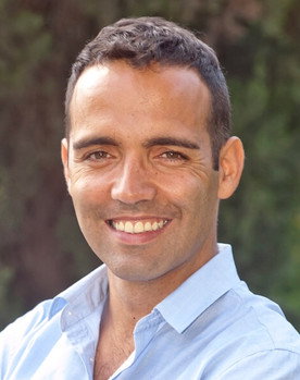 Francisco Mendes as Gabriel