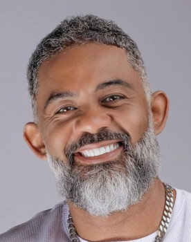 Antônio Marcelo as Baía/Vicentino