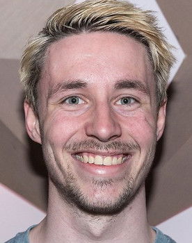 Michael van Tielen as Jongen achter BBQ