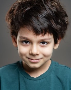 Адам Кумаев as 