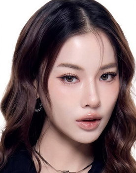 พลอย จุฑามาศ