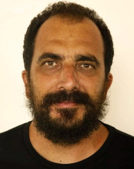 Ricardo Bagge as Carlos