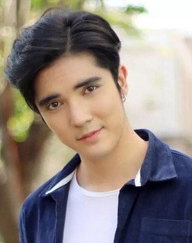 Sukrit Songkaew as Wiraphol