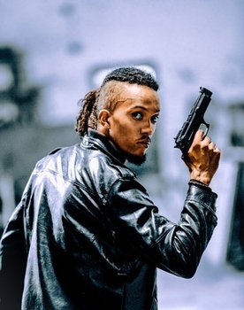 Herry Singano as Herry