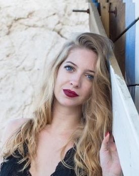 Marie Thomas as Self