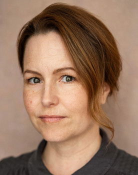 Rowena Meddeman as Bully