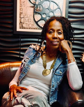 Toni Hickman as Lieutenant Hickman