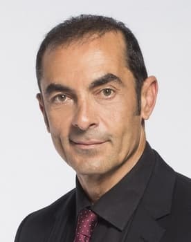 Alekos Sissovitis as Aris Alexopoulos