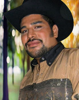 Rigoberto Acevedo as Ricardo Falcon
