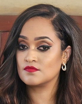 Haregewine Assefa as Mahlet