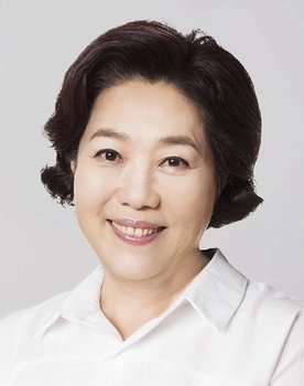 Yang Hee-kyung as Park Kyu's mom