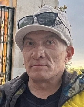 Manuel Wackenheim as Mister Skyman