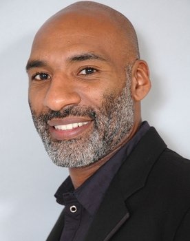 Pedro Gutiérrez as Hassan