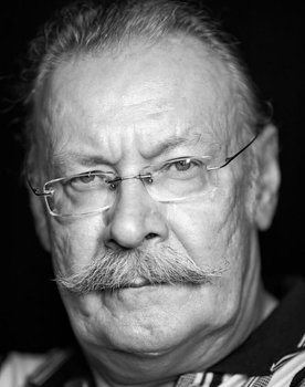 Aleksandr Samoylov as «Щука»