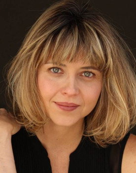 Luíza Curvo as Isabel Souto Brandão Alcântara Prates (Belinha)