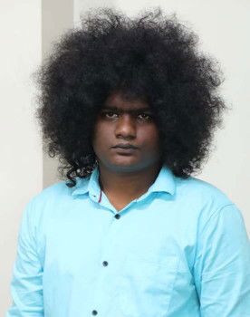 Thiruvarur Ganesh as Karthik