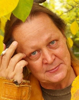 Andrey Misin as Бард