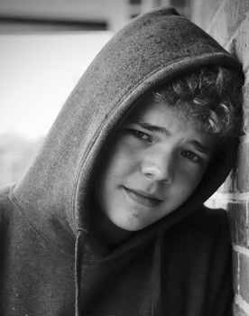 Andrew Rutledge as Kanji 1