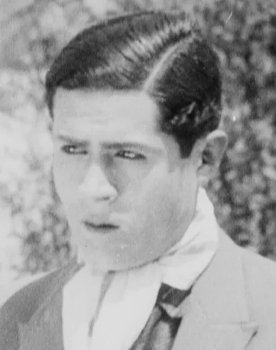 Enrique Cornejo Villanueva as Self