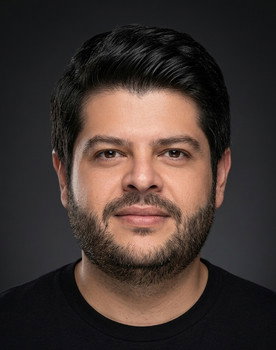 Volkan Demirok as Uluç