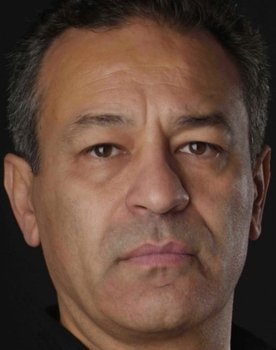 Tayfun Bademsoy as Ekrem Aksoy