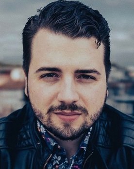 Dominik Keßler as Hunter