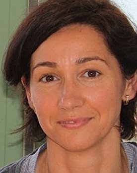 Sara Gazulla as Doctora Cano