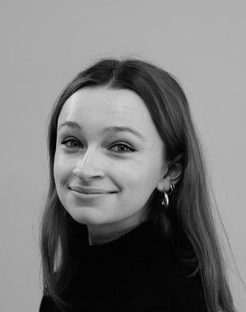 Marie-Lou Seince as Lola