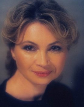 Nadezhda Nechaeva as Анна - жена Томина