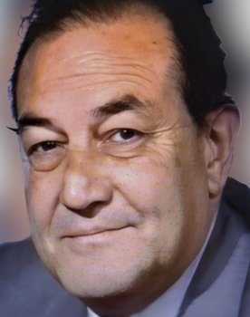 Haluk Kurtoğlu as Cahit