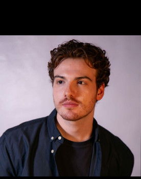 Bernardo Zorzetto as Eddie Hooper