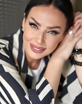 Lela Tsurtsumia as Ciala