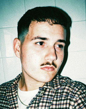 Yann Mazieres as Boy