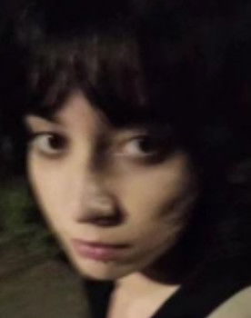 Vee Ortiz as Vee/Entrevistador