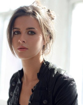 Brittany Ashworth as Vaduva