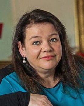 Ólafía Hrönn Jónsdóttir as Sísí