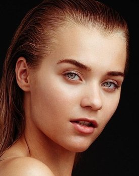 Julia Korpinen as Claara