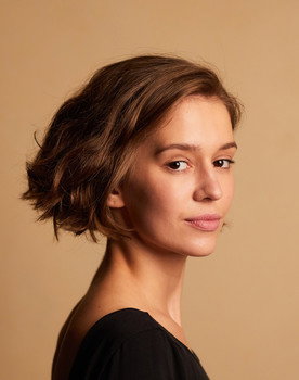 Adela Dukátová as Martina Kolesárová