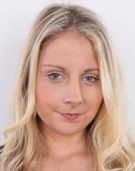 Mia E
