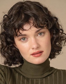 Léa Bonneau as Marie