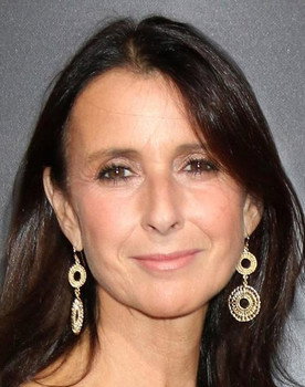 Emma Jacobs as Miranda