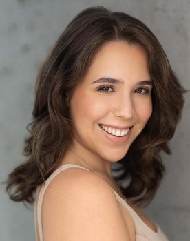 Nuê Nascimento as Classmate